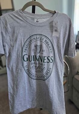Guinness Draught Beer Logo Graphic T-Shirt Heather Gray Men's Small NWT